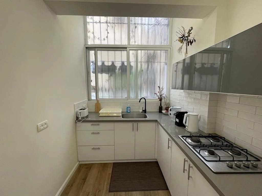 Living room of a 3-room apartment in Lev Tel Aviv